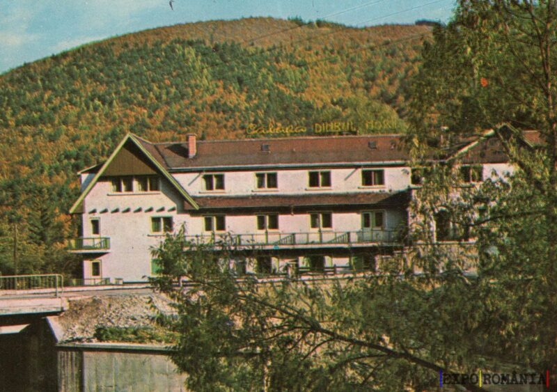 Hotel în mijlocul naturii montane