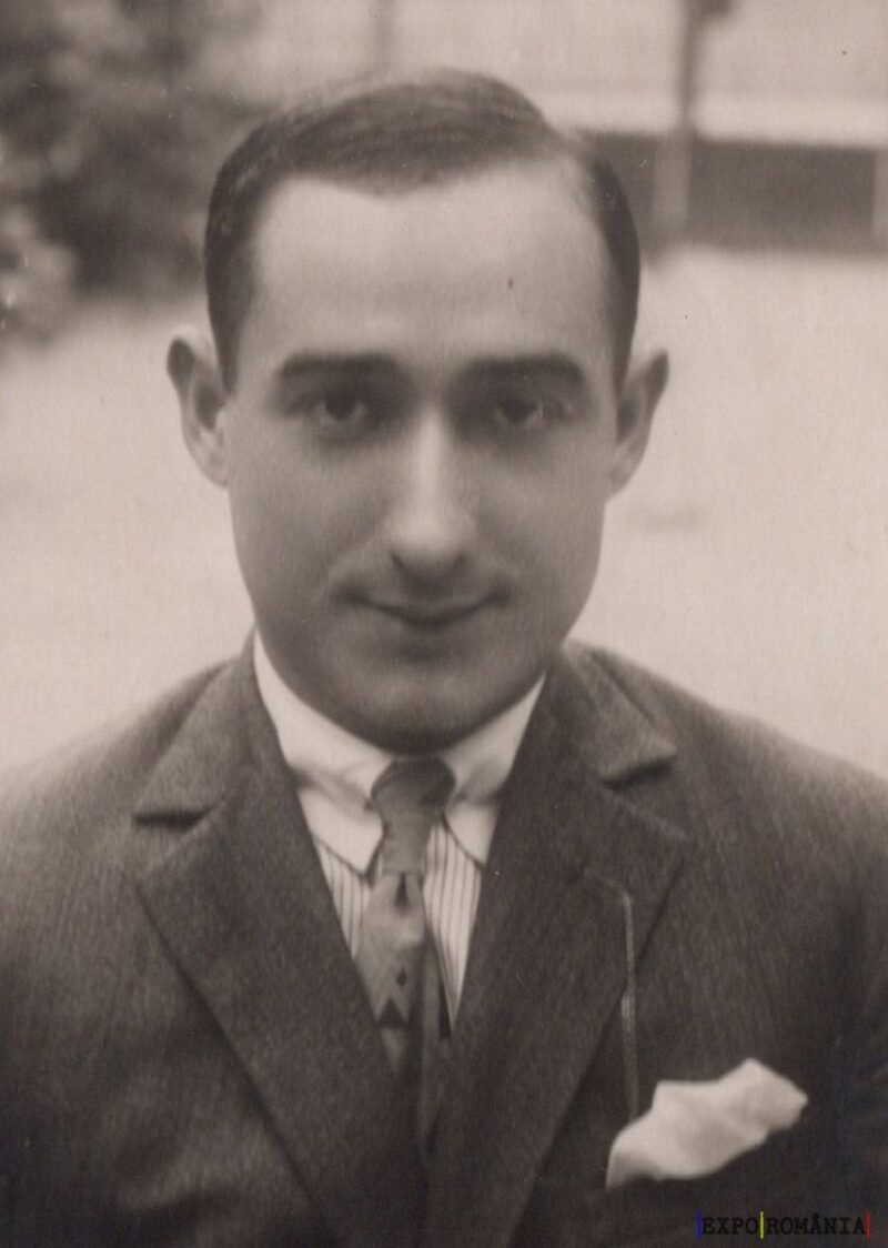 Portret al unui tânăr într-un costum elegant