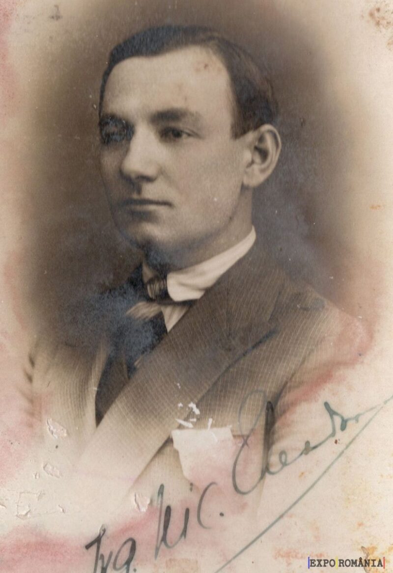 Portret bărbat purtând costum