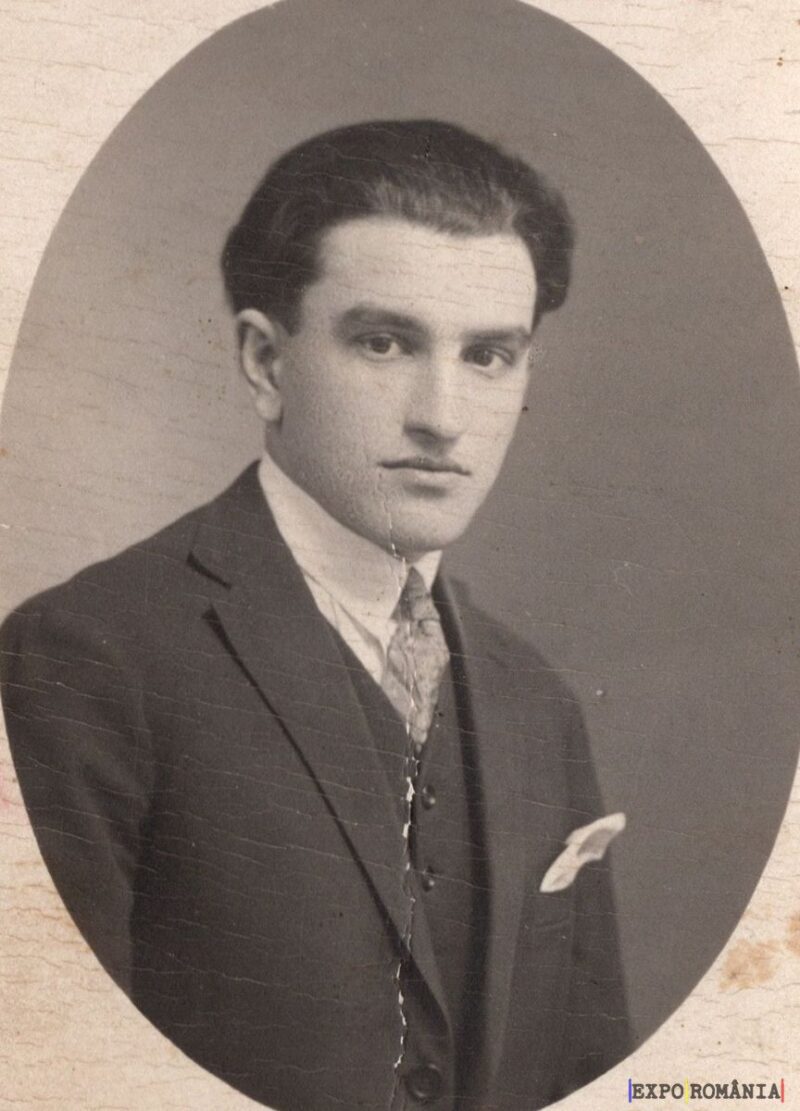 Portret alb-negru al unui bărbat tânăr