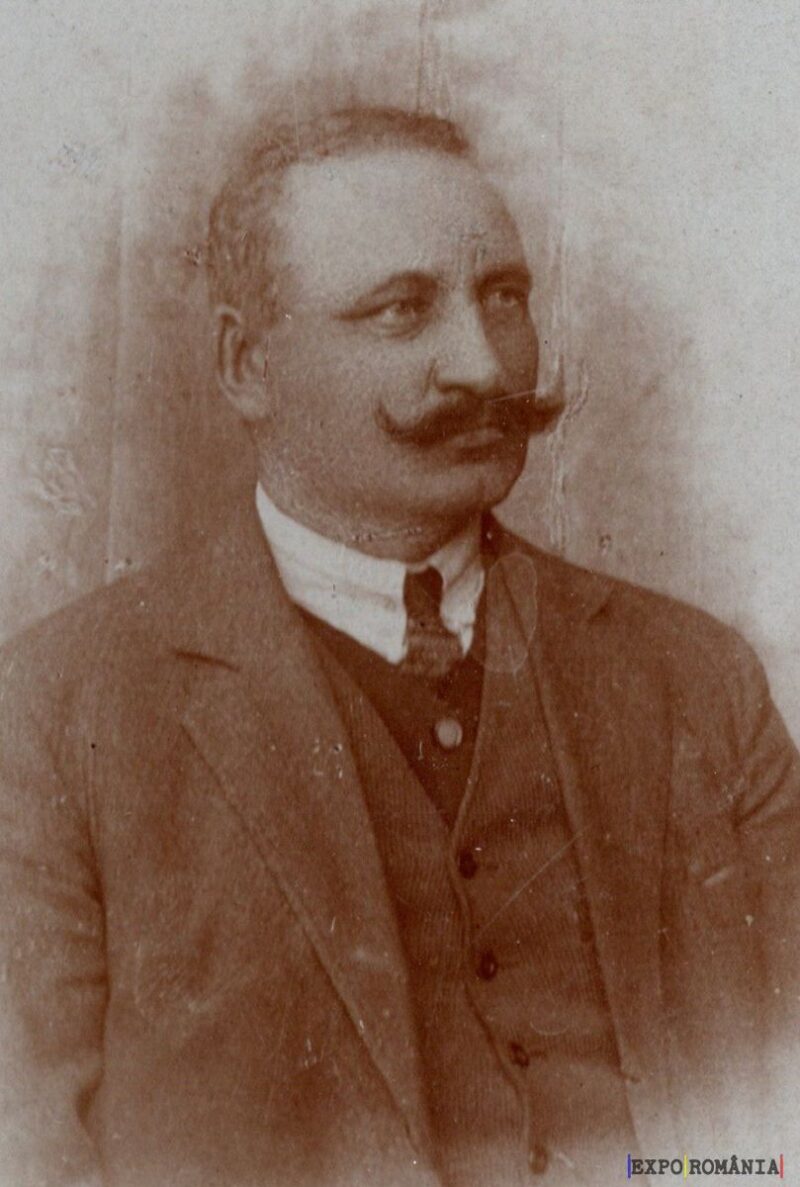 Fotografie de epocă a unui bărbat cu mustață