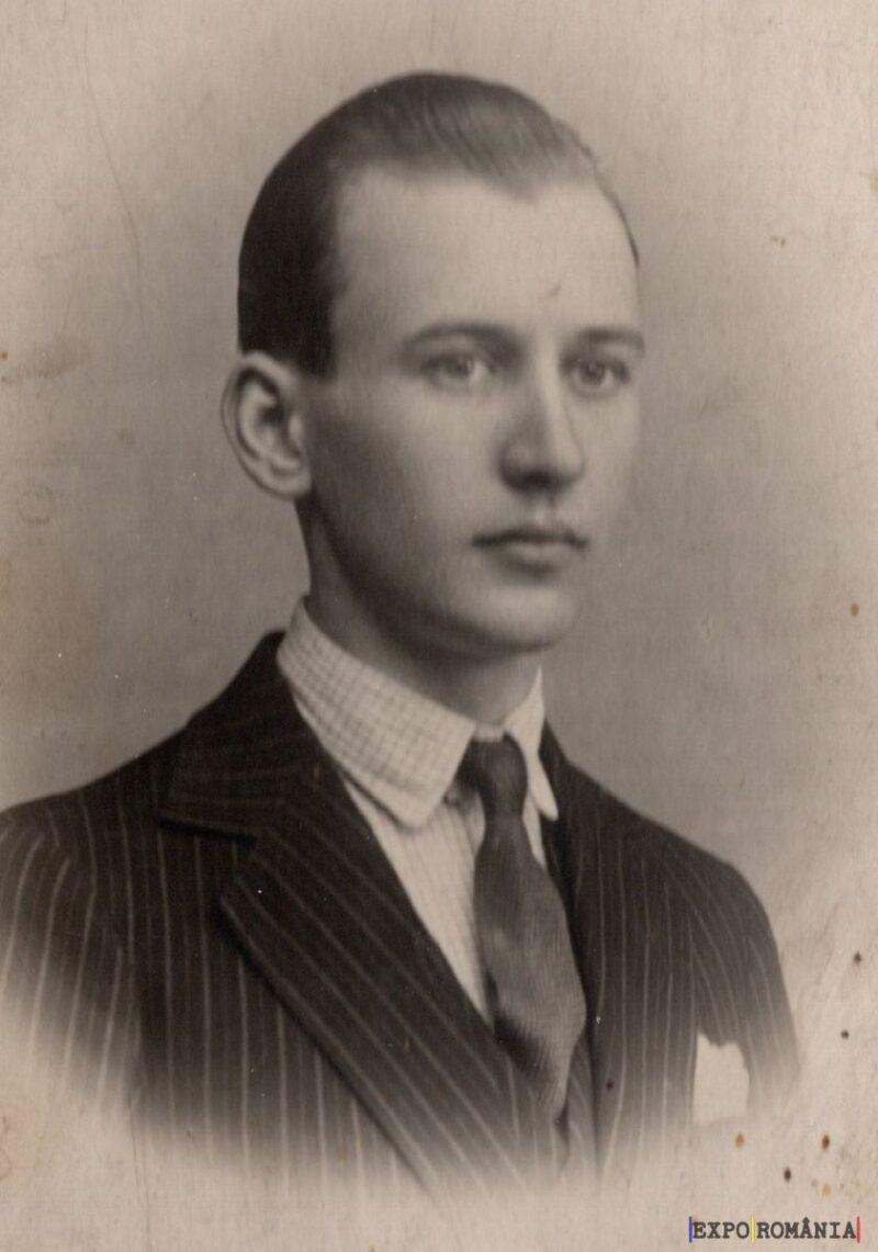 Portret alb-negru al unui tânăr elegant