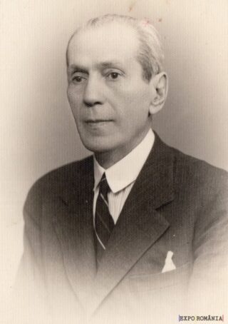 Portretul unui bărbat îmbrăcat formal