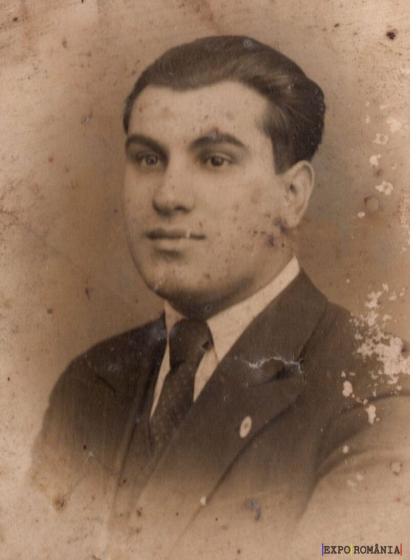 Portret retro al unui tânăr în costum