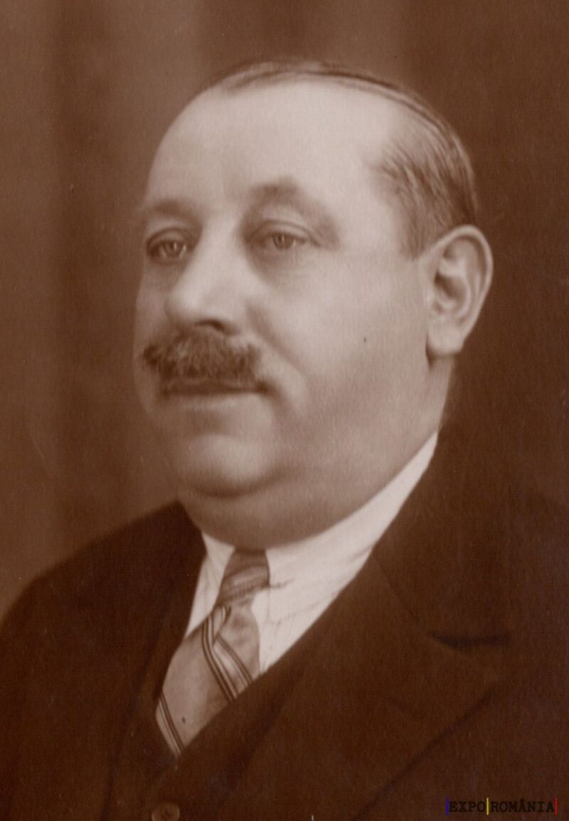 Portretul unui bărbat cu costum și cravată