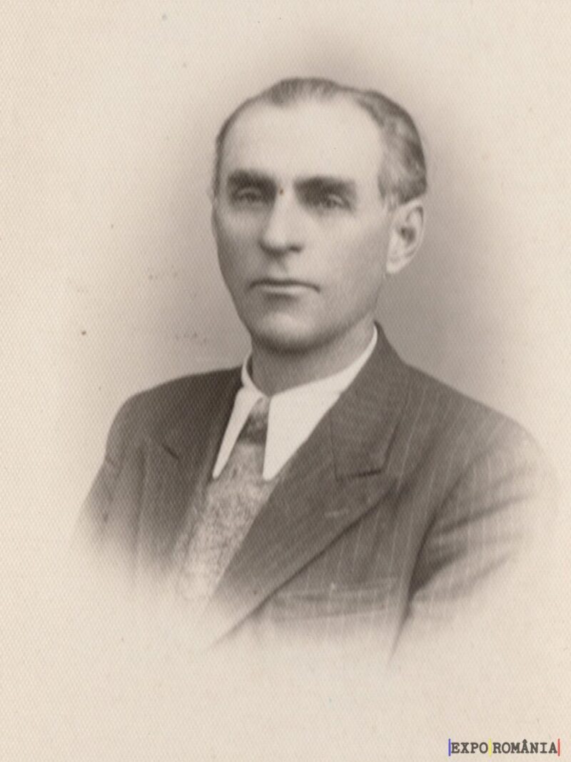 Fotografie veche a unui bărbat în costum