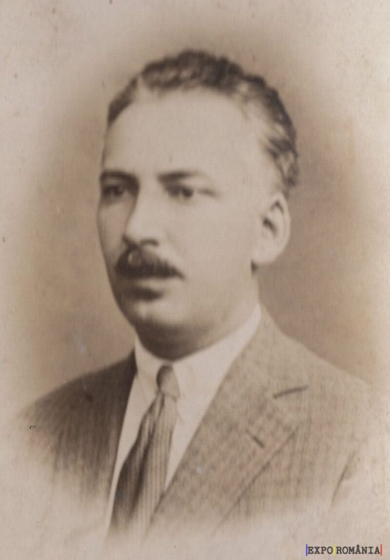 Portret în sepia al unui bărbat cu mustață