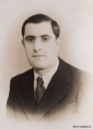 Portret alb-negru al unui bărbat elegant