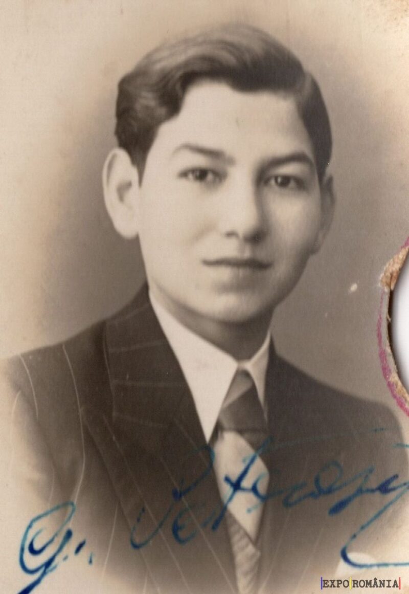 Tânăr în costum elegant