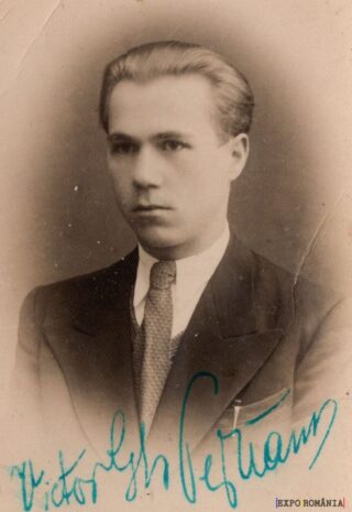 Portret de bărbat îmbrăcat formal