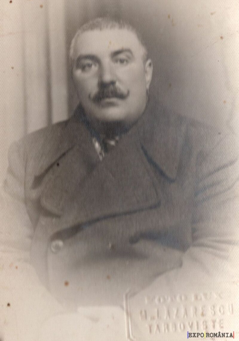 Portret bărbat în palton gros