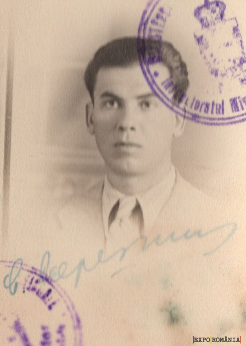 Fotografie veche cu timbre oficiale