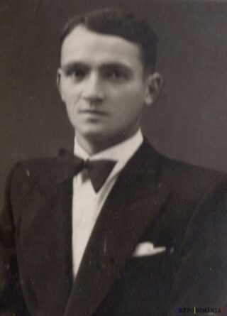 Portret clasic în alb-negru al unui bărbat elegant