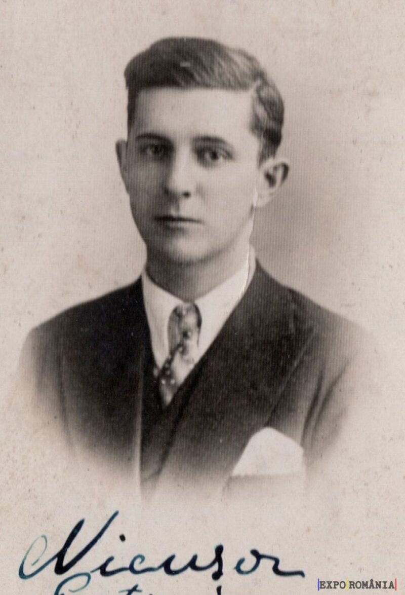 Tânăr în costum formal