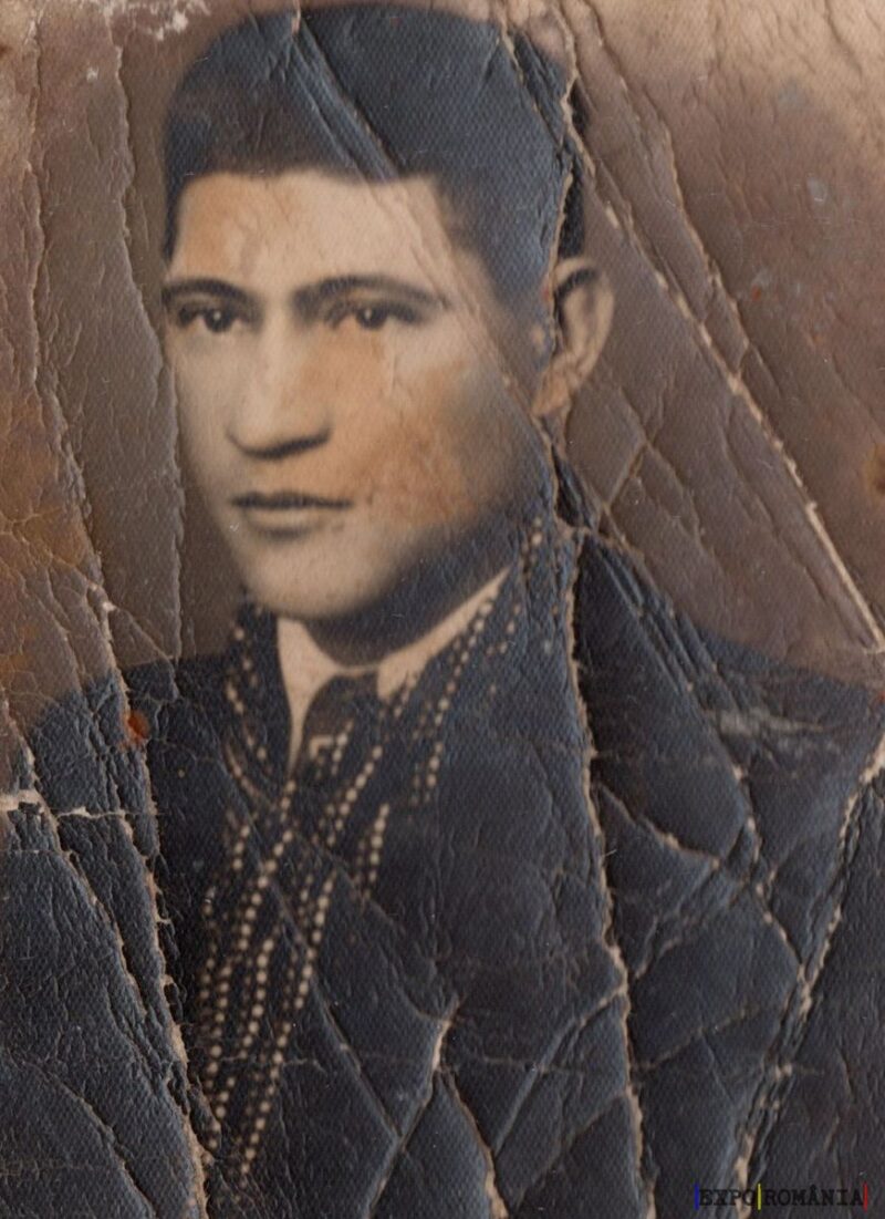 Fotografie veche cu portretul unui bărbat