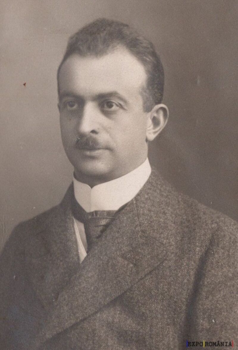 Portret al unui bărbat elegant cu mustață