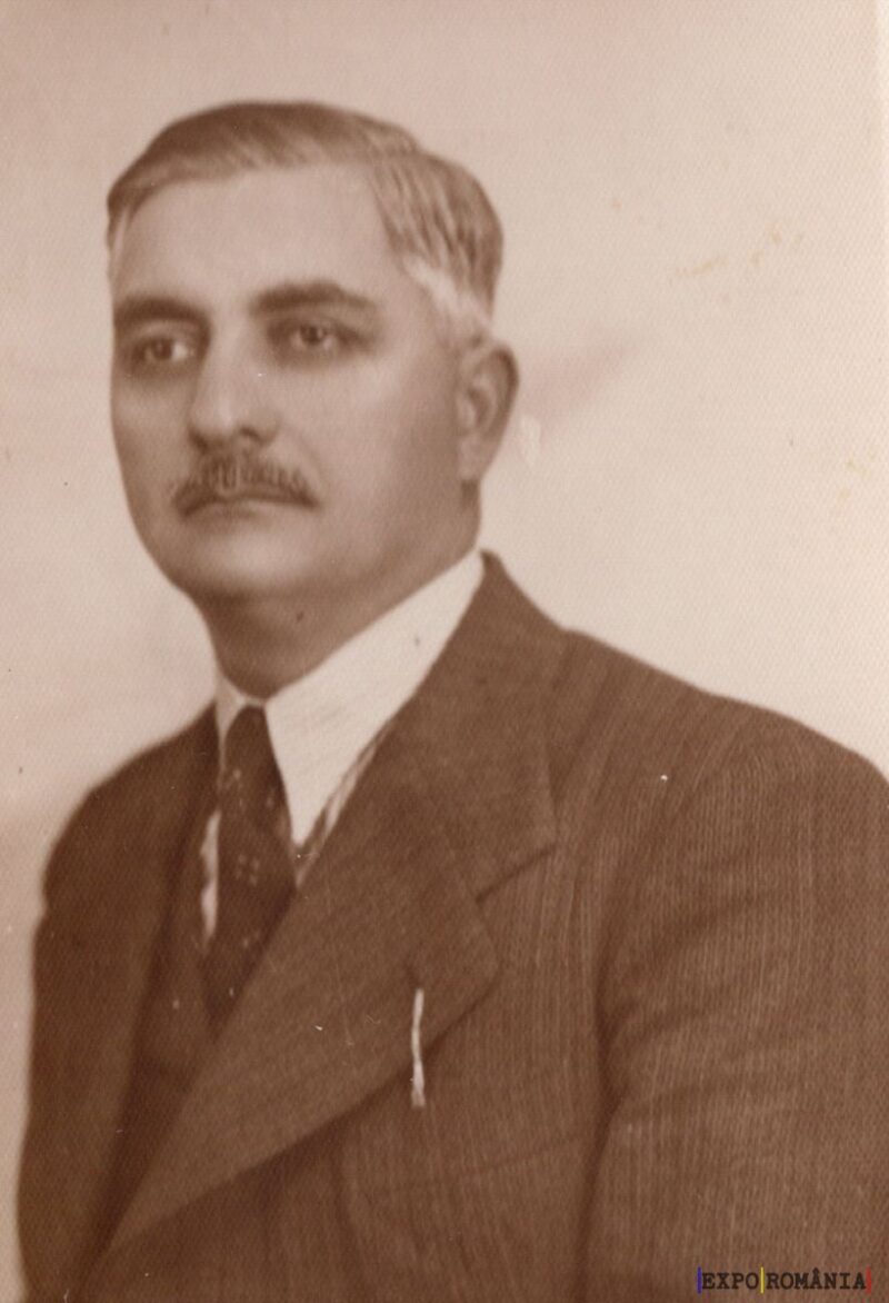 Portret al unui bărbat în costum