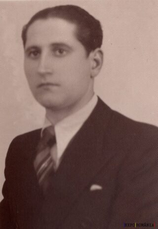 Portret bărbat în costum