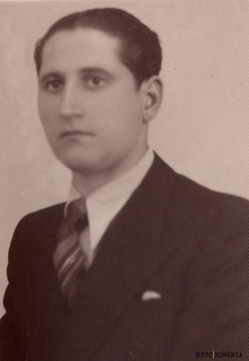 Portret bărbat în costum