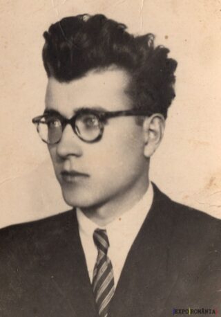 Portret vechi în alb-negru al unui bărbat