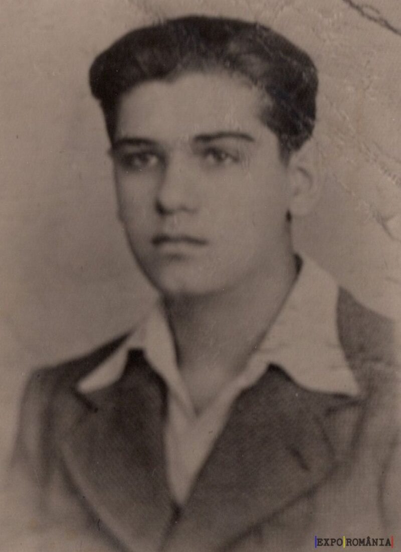 Portretul unui tânăr în costum