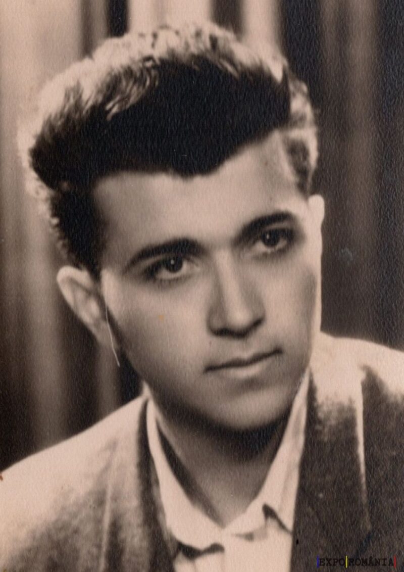 Tânăr cu privire melancolică în fotografie veche