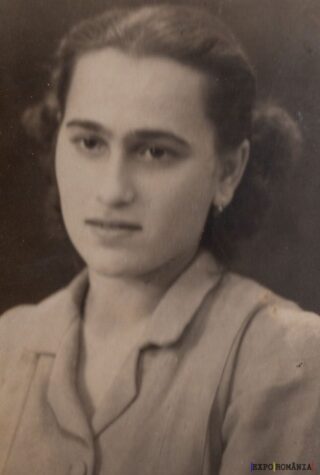 Portret de epocă al unei tinere femei