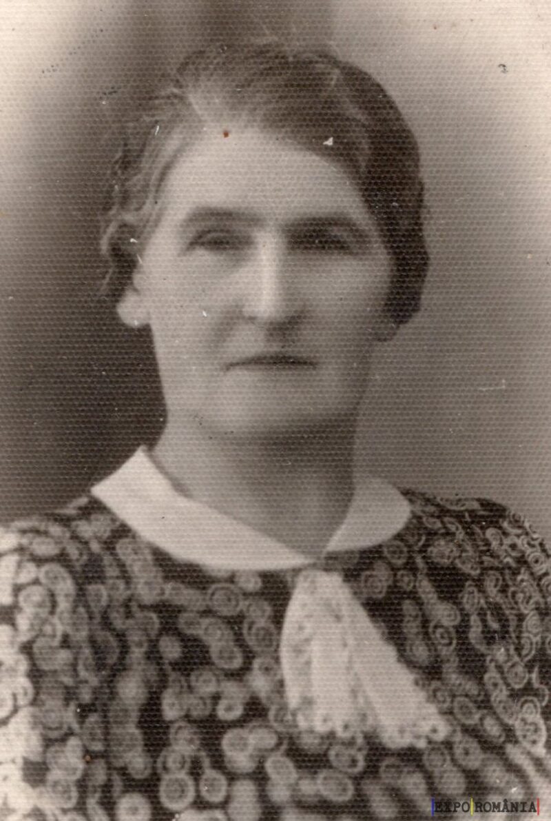 Fotografie veche a unei femei elegante