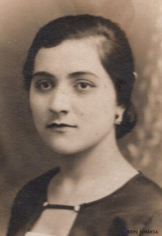 Portret vintage al unei femei