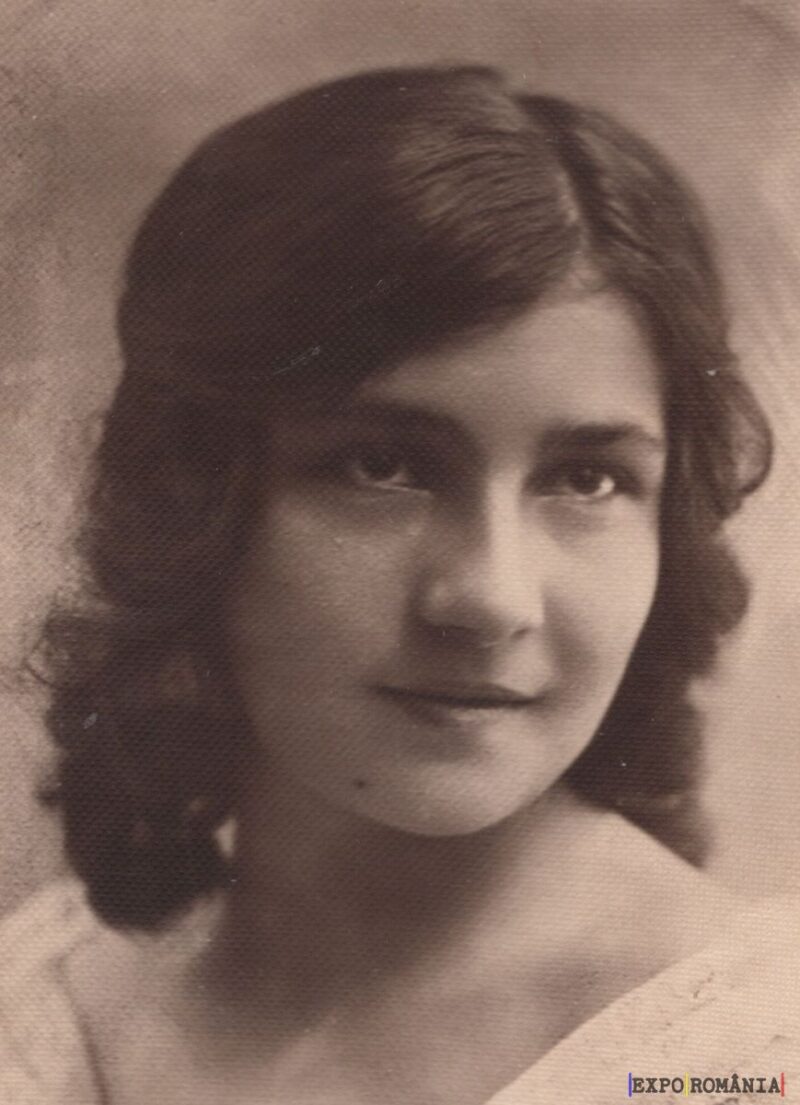 Portret vechi al unei femei tinere