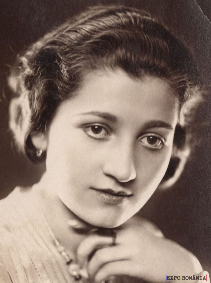 Portret vintage al unei tinere elegante