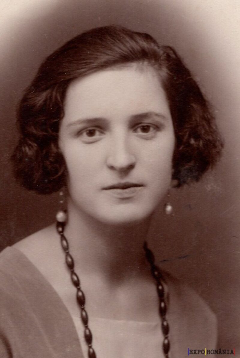 Portret de epocă al unei femei elegante