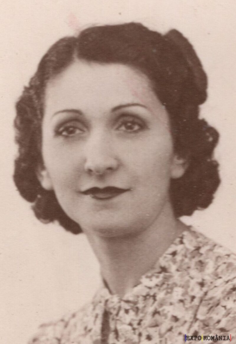 Portret de femeie în stil vintage