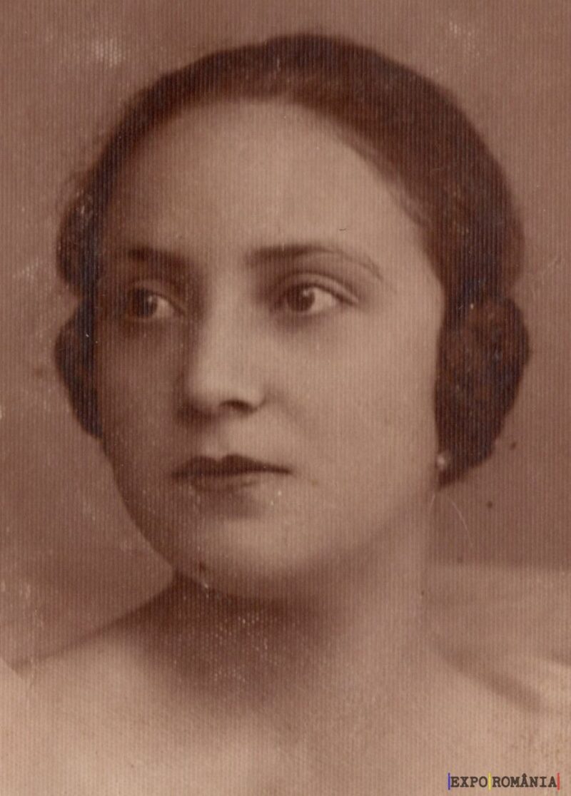 Portret elegant al unei tinere femei