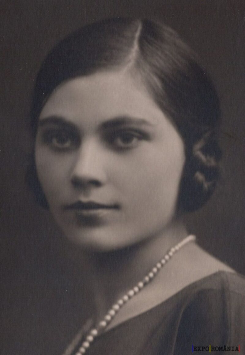 Portret elegant al unei tinere