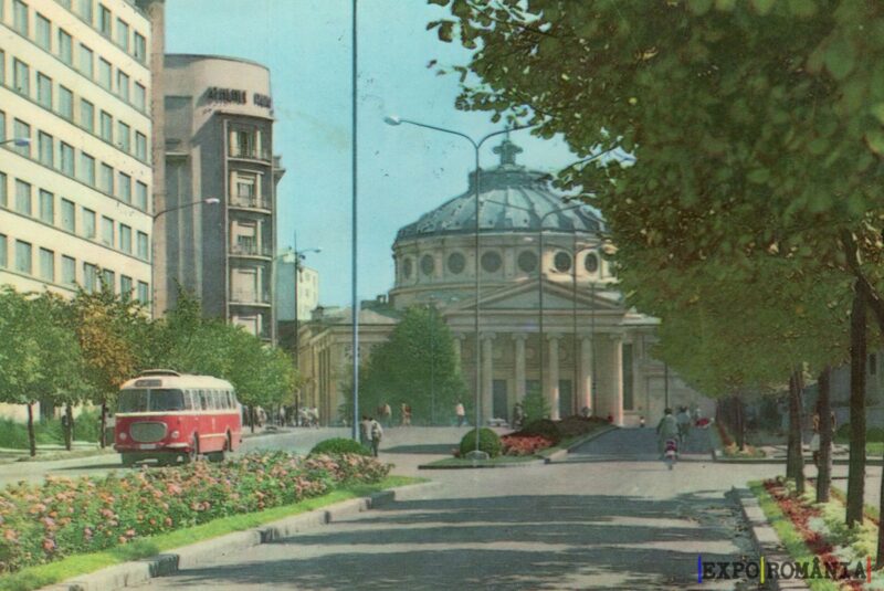 Peisaj urban cu Ateneul Român