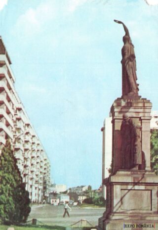 Monument în orașul modern