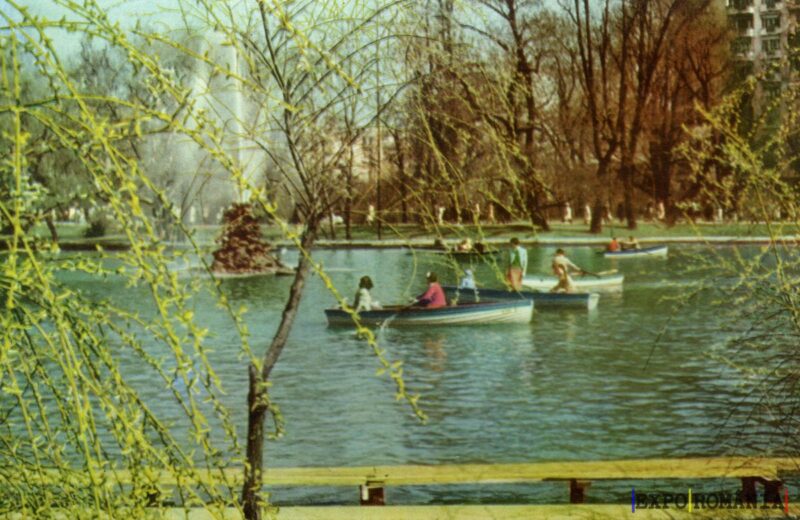 Primăvară pe lac cu bărci și distracție
