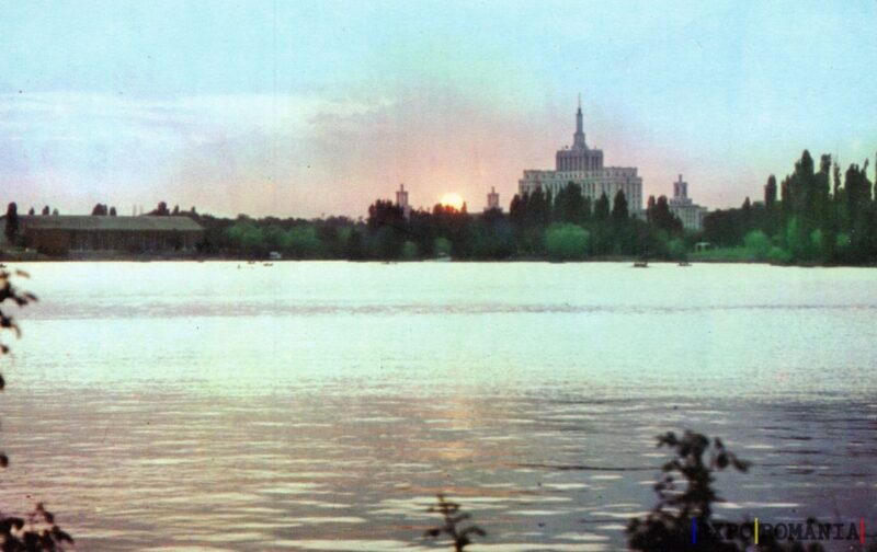 Apus de soare peste orașul București
