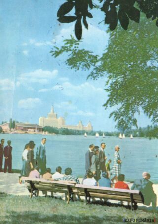 O zi de vară lângă apă cu prietenii