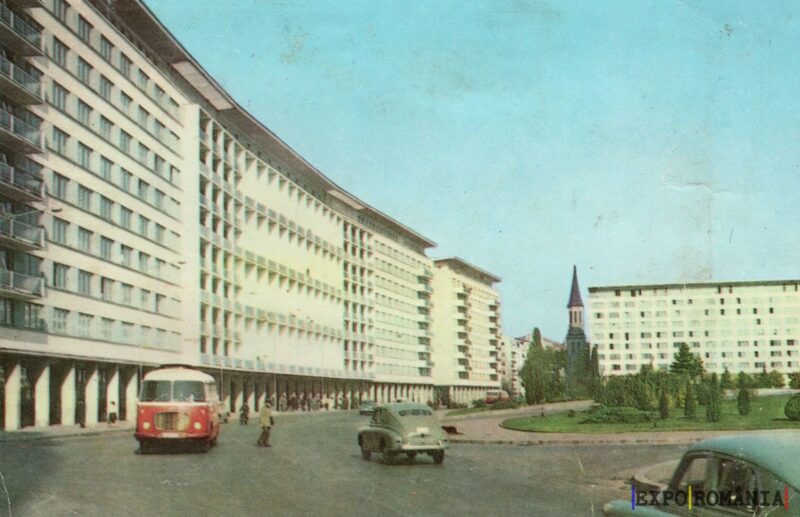 Arhitectură urbană din perioada comunistă