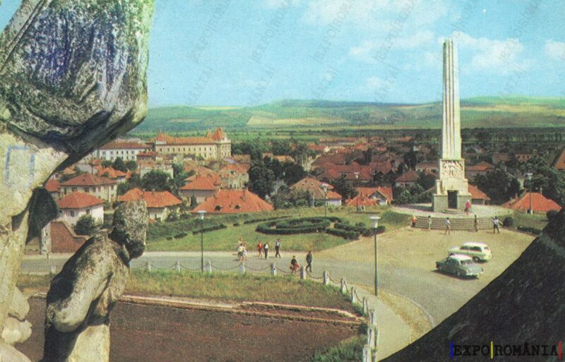 Carte poștală Alba Iulia Poarta și Obeliscul - anii '70 - 02