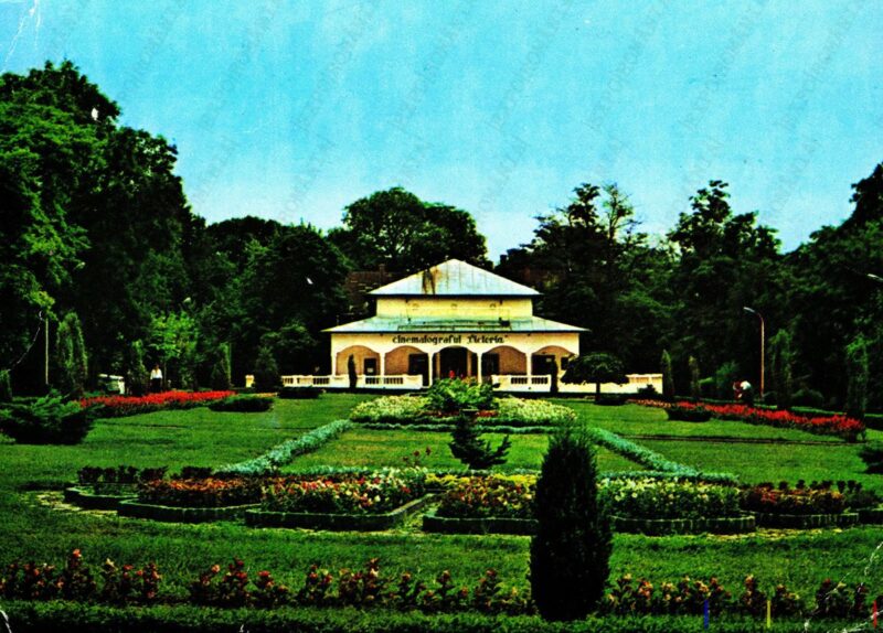 Carte poștală Calarasi Cinematograful Victoria - anii '70