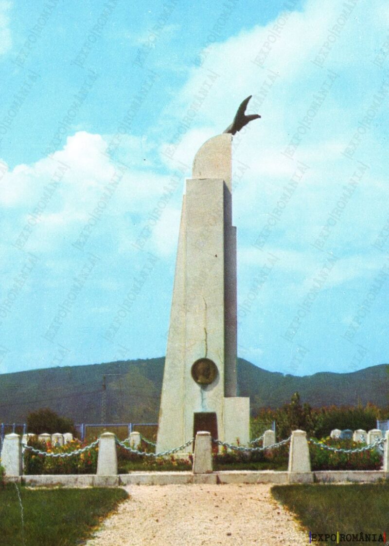 Carte poștală Banesti Monumentul Aurel Vlaicu - anii '60