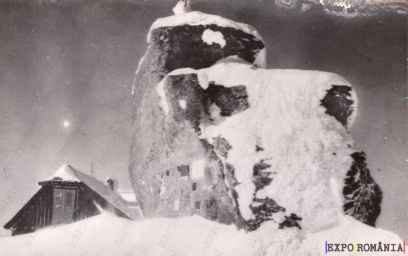 Carte poștală Muntii Bucegi Varful Omu și Cabana Omu - anii '60