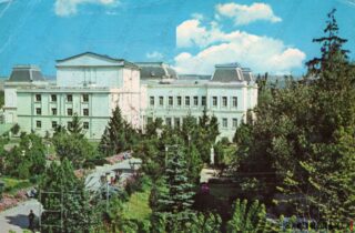 Carte poștală Barlad Teatrul - anii '70