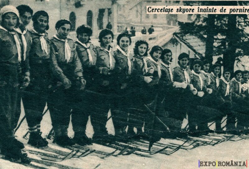 Brașov Femei Cercetași pe Schiuri - Anii '30