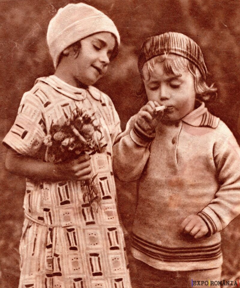 Copii Fumând - Anii '30