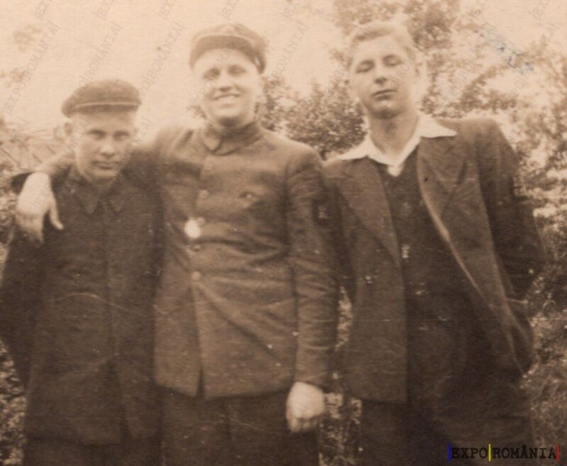 Prahova Ploiești Elevi în Curtea Liceului Petru și Pavel1 - Anii '30