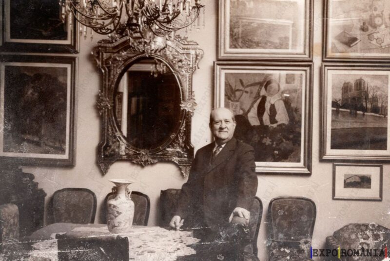 Bărbat Lângă Perete cu Tablouri - Anii '60